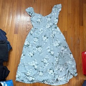 Hollister Size L Floral Ruffle Sleeve Dress